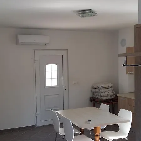 Abba Apartment Sveti Lovrec Pazenaticki